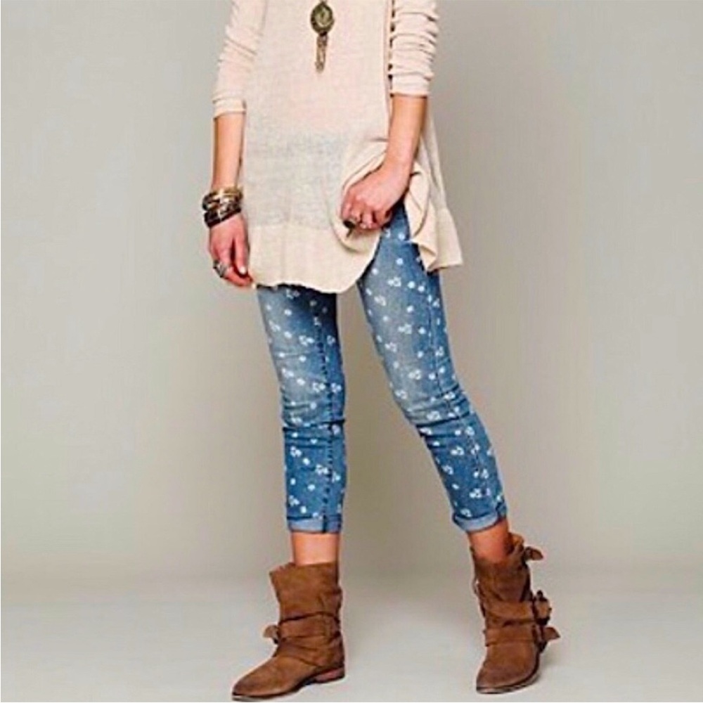 NWOT FREE PEOPLE Ditzy Daisy Skinny Jeans size 29